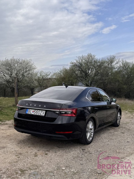 Sedan_img_5425.jpeg