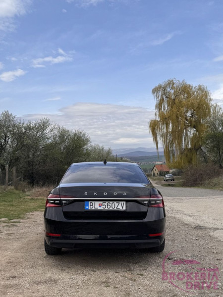 Sedan_img_5426.jpeg