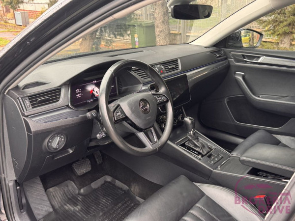 Sedan_image_interier_front
