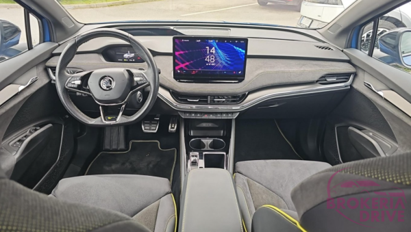 Coupé RS 82kWh/220kW 4x4_image_interier_front