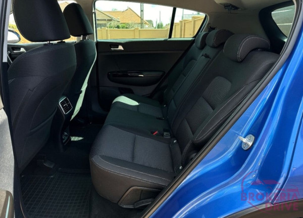 1.6 CRDi + 48V (Mild Hybrid) Platinum _image_interier_back