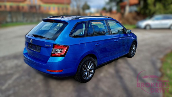 Škoda 2019COMBI 1.0MPi 55kW, M5