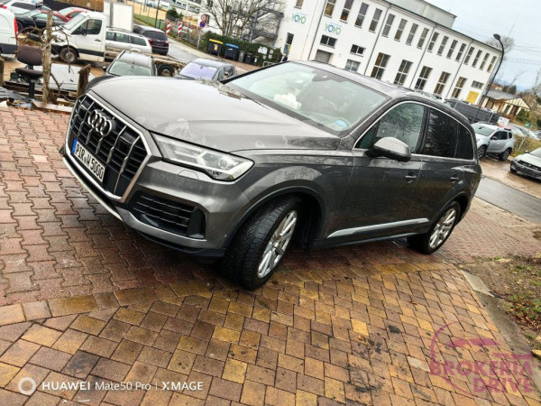 Audi 55 TFSI quattro