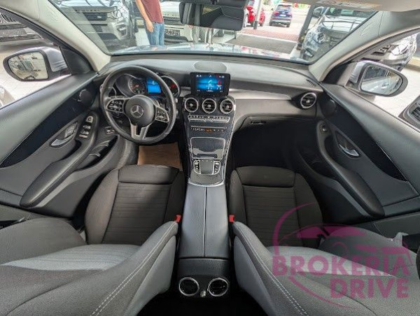 300_image_interier_front