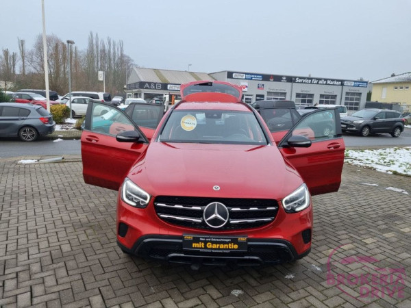 200_e9c9dbe5-4daf-4150-bba7-79250700e4a7.jpeg