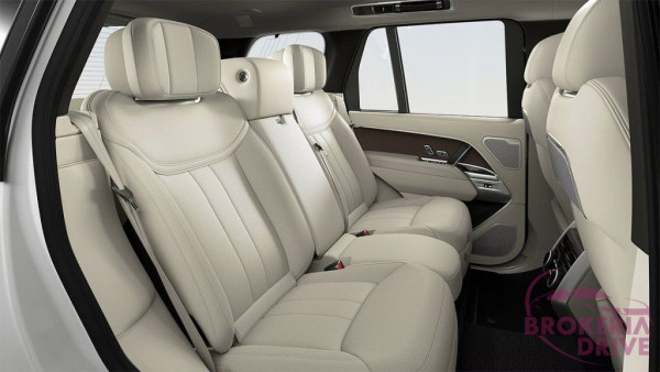 3.0D I6 D350 SWB Autobiography_image_interier_back