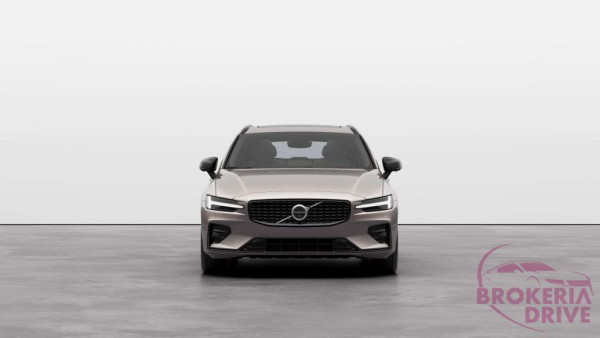 Volvo B4 (P) Plus Dark AT7 FWD