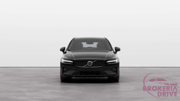 Volvo B4 (P) Plus Dark AT7 FWD