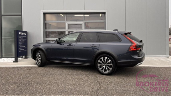 Volvo CROSS COUNTRY B4 Plus Bright AT AWD