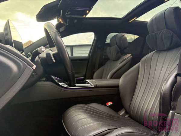 580e L Night Package_image_interier_front