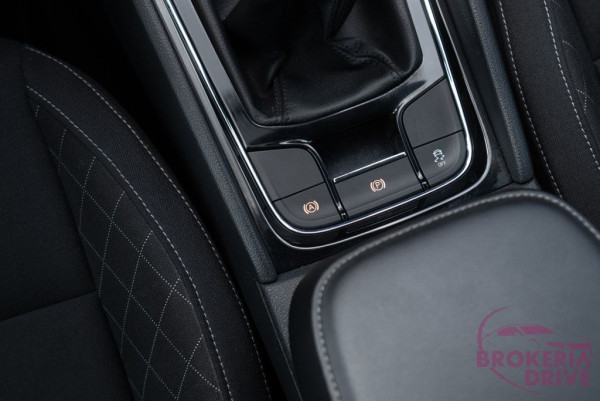 2.0 TDI manuál_autobonosrodovozautnitradovozautdovozzozahraniciaskodakaroqtdi2.0110kw-19.jpg
