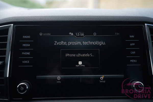 2.0 TDI manuál_autobonosrodovozautnitradovozautdovozzozahraniciaskodakaroqtdi2.0110kw-38.jpg