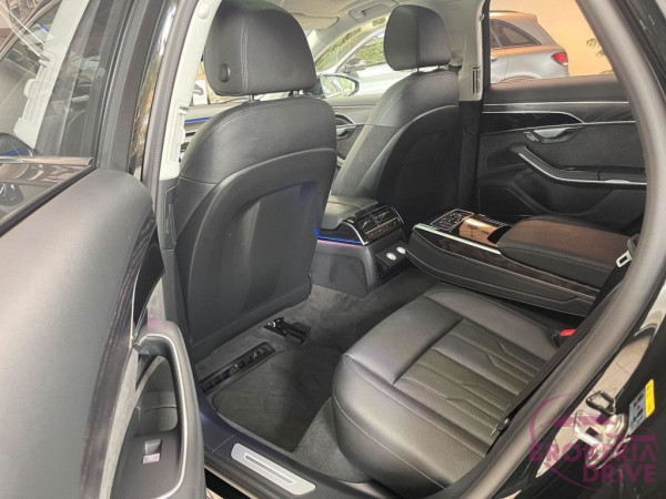 60 TFSI_image_interier_back