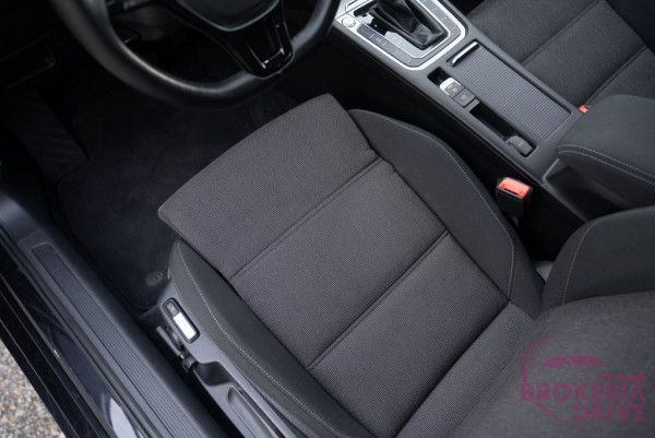 2.0 TDI 110 kW DSG_volkswagen_passat_variant_autobono_sro_nitra-34.jpg