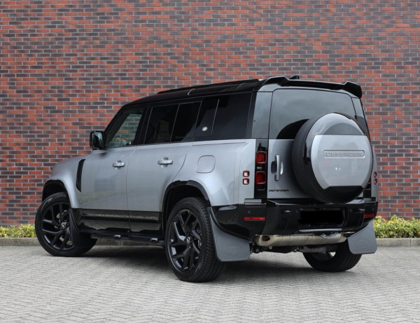 Land Rover 110 P400e HSE