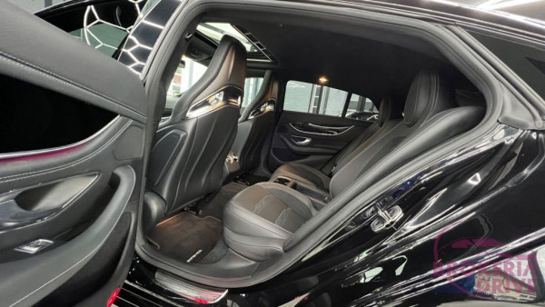 53 4Matic_image_interier_back