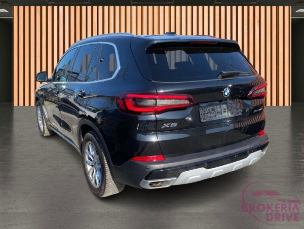 BMW xDrive 40 i