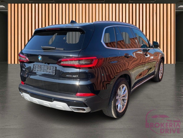 BMW xDrive 40 i