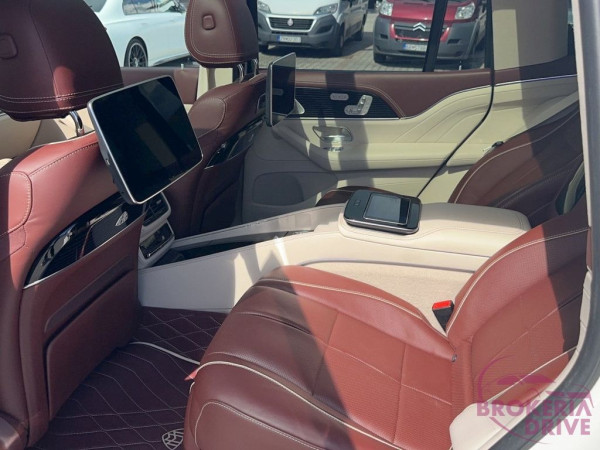 Maybach 600 4MATIC_image_interier_back