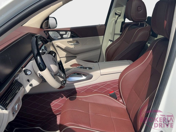 Maybach 600 4MATIC_kz24250058_88222a69-9d4c-40e9-af8e-65230c0cadf2.jpg