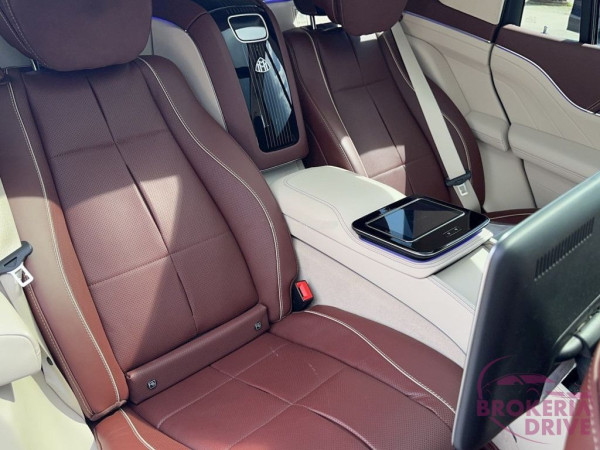 Maybach 600 4MATIC_kz24250058_cb4e4d24-a36b-4021-a0d9-988652d180d2.jpg
