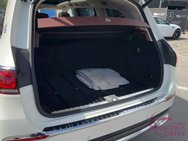 Maybach 600 4MATIC_kz24250058_e922065e-280d-44e4-80f2-2b579be56ab4.jpg