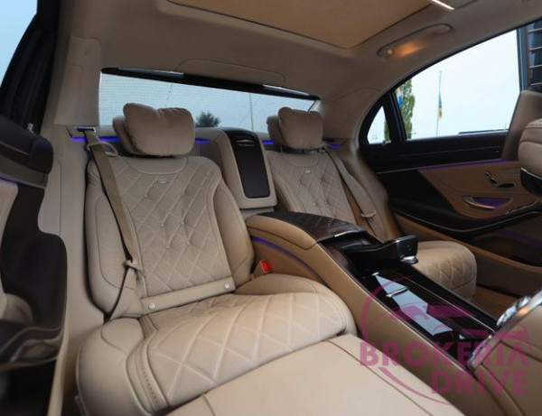 400d 4Matic Long_image_interier_back