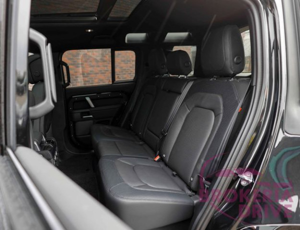 P400e X-Dynamic HSE _image_interier_back