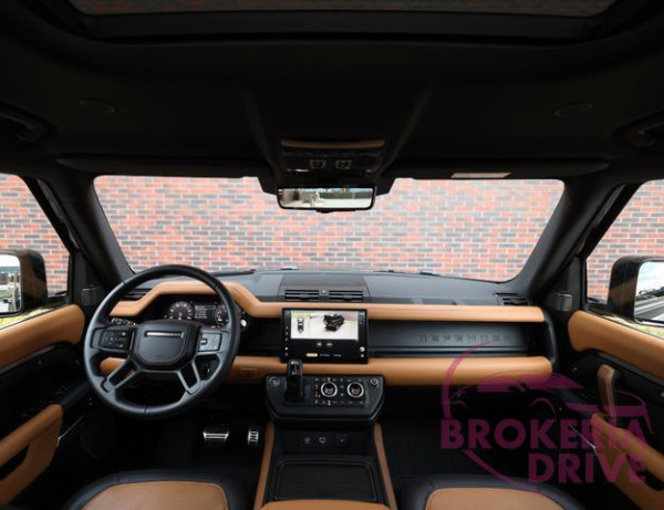 P400e X*110_image_interier_front