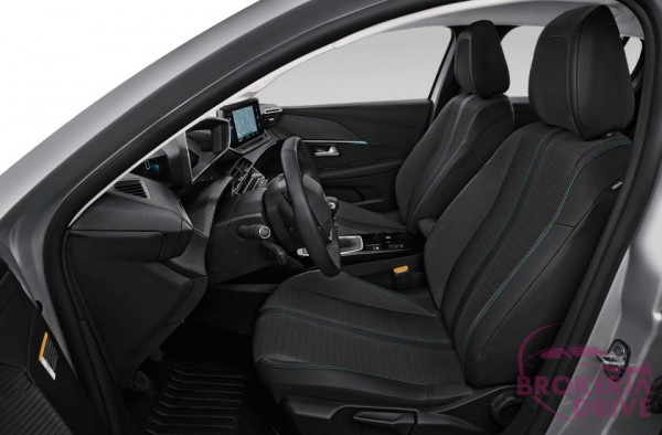 ALLURE AT_peugeot-208-02.jpg