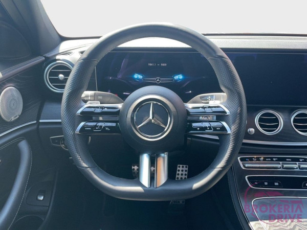 400 d 4MATIC sedan_volant.jpeg