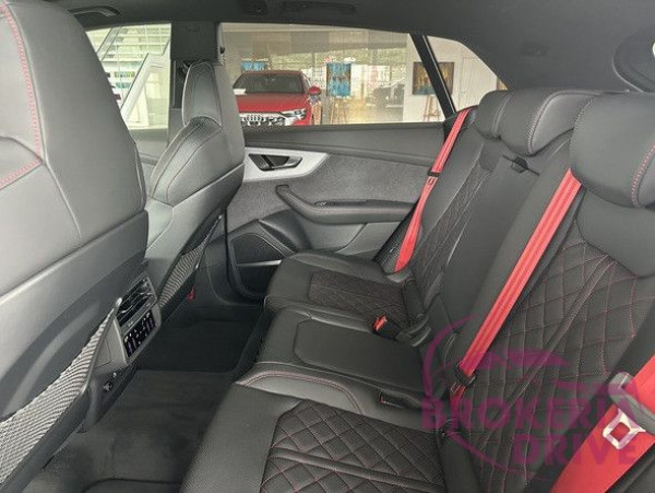 50 TDI quattro TT8_image_interier_back
