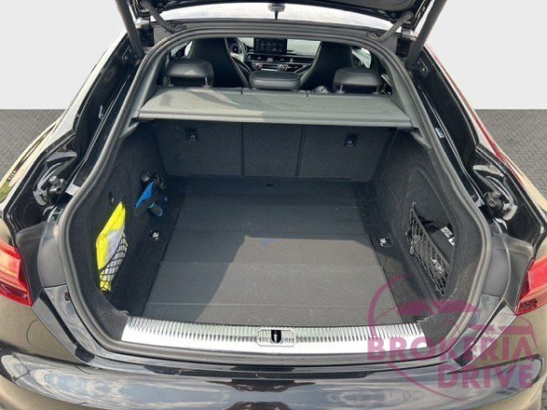 Sportback 3,0 TDi_kufor.jpeg
