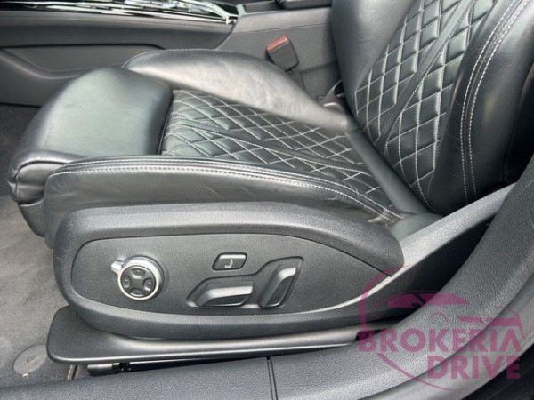 Sportback 3,0 TDi_sedadlo.jpeg