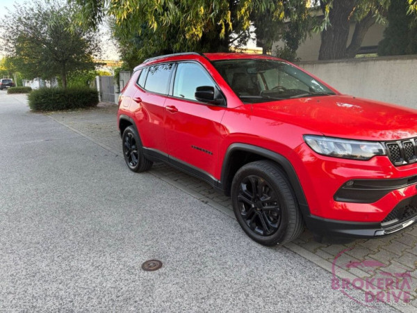 Jeep Compass 1.5 Turbo eHybrid Night Eagle