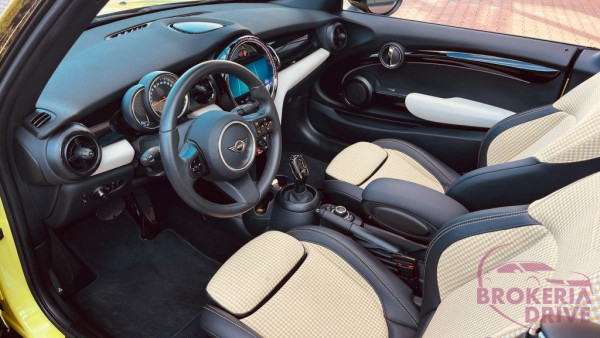 Cabrio_image_interier_front