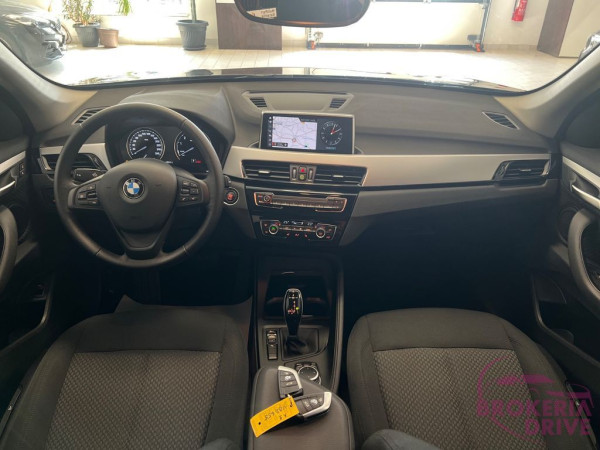 sDrive 18i Advantage _image_interier_front