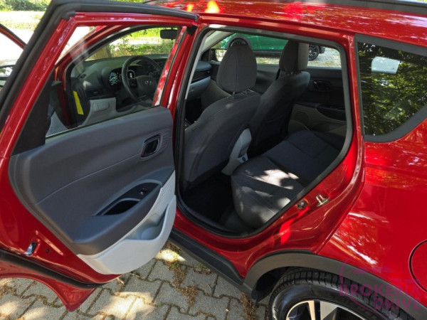 Family 1.0 T-GDi 74kW_image_interier_back