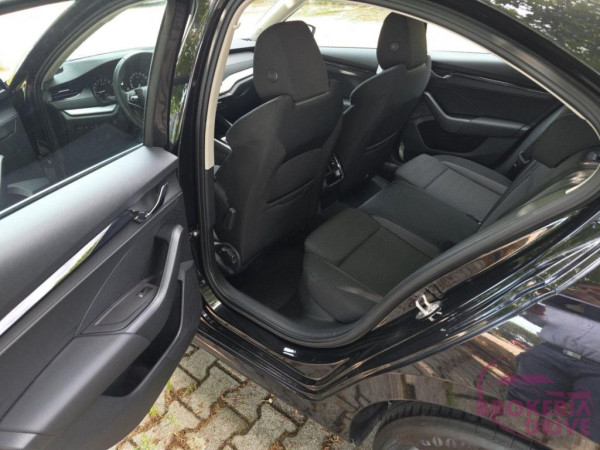Ambition Plus 2.0 TDi 85kW_image_interier_back