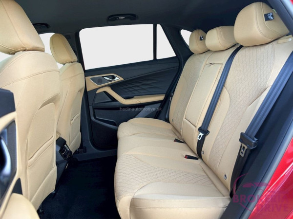 1.5T EMOTION MT_image_interier_back