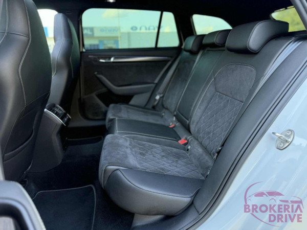  Combi 2.0 TDI SCR Sportline DSG_image_interier_back