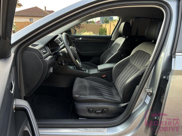 STYLE 2.0 TDI 4X4 140KW DSG_image_interier_back