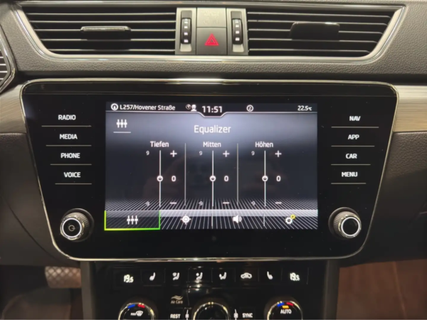 2.0 TDI Ambition_6615bbd4-73a2-4f63-97d9-0c682255c1fd_3da1a7bd-2918-4304-8016-9915242a02b9.jpg
