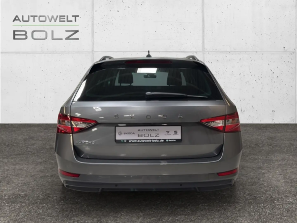 2.0 TDI Ambition_6615bbd4-73a2-4f63-97d9-0c682255c1fd_9a197202-d321-4b14-9a30-659e1fb50423.jpg