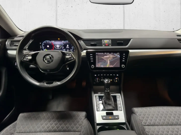 2.0 TDI Ambition_image_interier_front