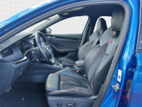2.0 TSI RS_4x1dmwt.jpeg