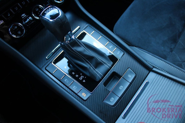 Sportline 2.0 TSI LED ACC Virtual Carplay_69b2780c-b496-40fe-9fb9-628c8945cf82.jpeg
