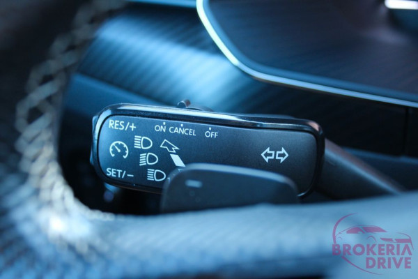 Sportline 2.0 TSI LED ACC Virtual Carplay_7c3f103d-2944-43d7-8905-6102cc702020.jpeg