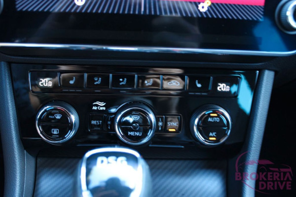 Sportline 2.0 TSI LED ACC Virtual Carplay_a91d27f9-6724-4352-9f7e-c41d956d9c33.jpeg