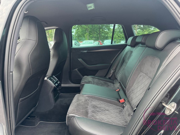 1.4 TSI Sportline iV _image_interier_back